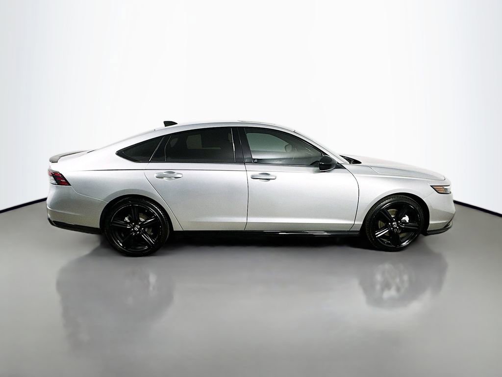 Used 2024 Honda Accord Sport image 7