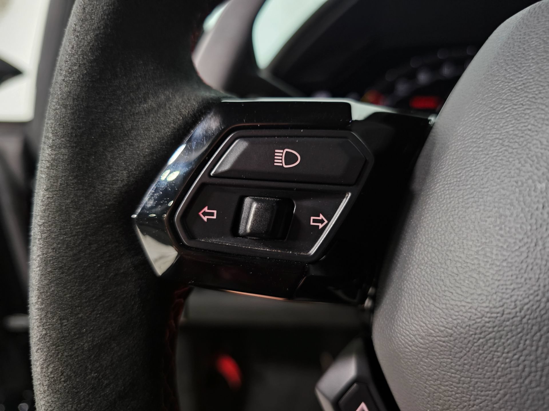 Used 2023 Lamborghini Huracan STO RWD image 41