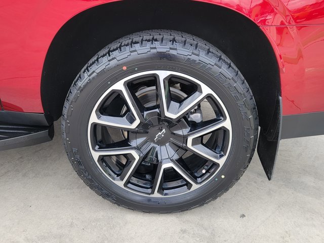 Used 2024 Chevrolet Suburban RST w/ Luxury Package image 20