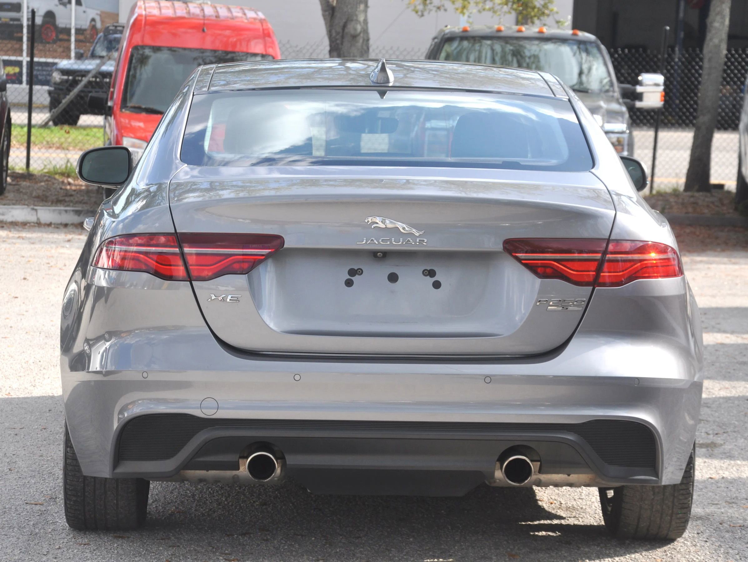 Used 2020 Jaguar XE S RWD image 11
