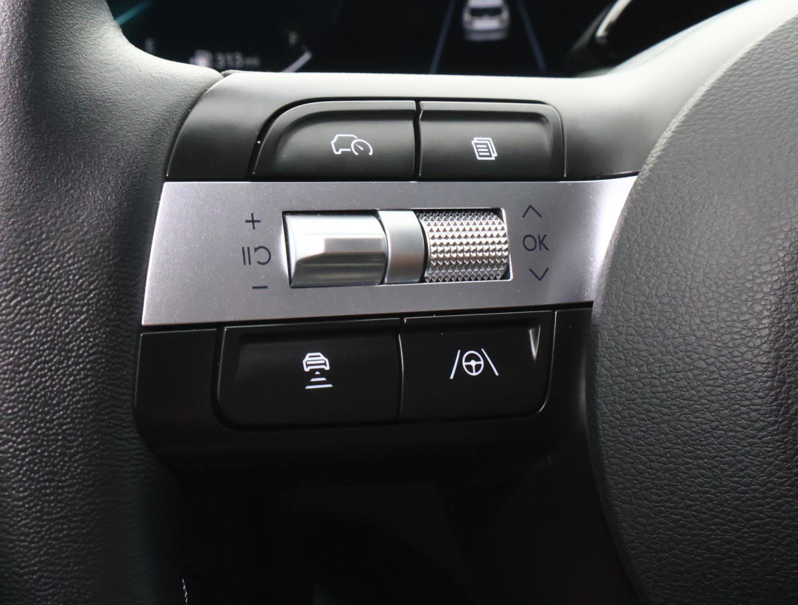 Used 2025 Hyundai Tucson SEL image 25