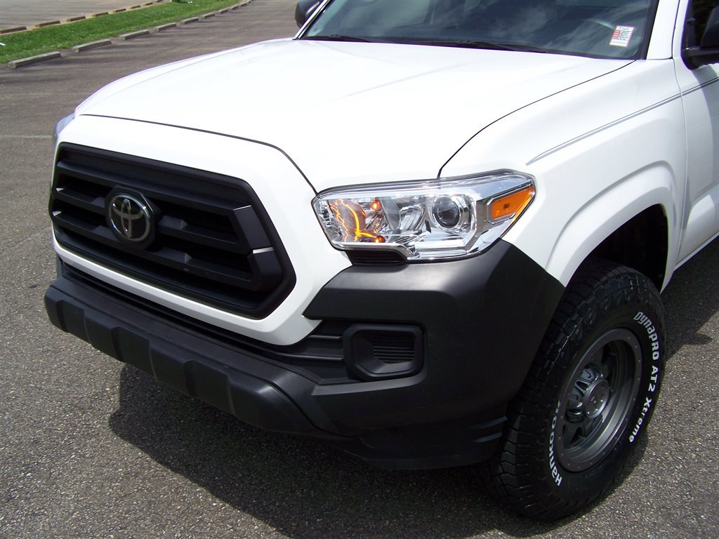 Used 2023 Toyota Tacoma SR image 12