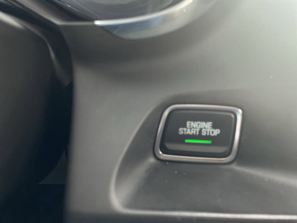 Used 2020 Chevrolet Camaro LT image 30