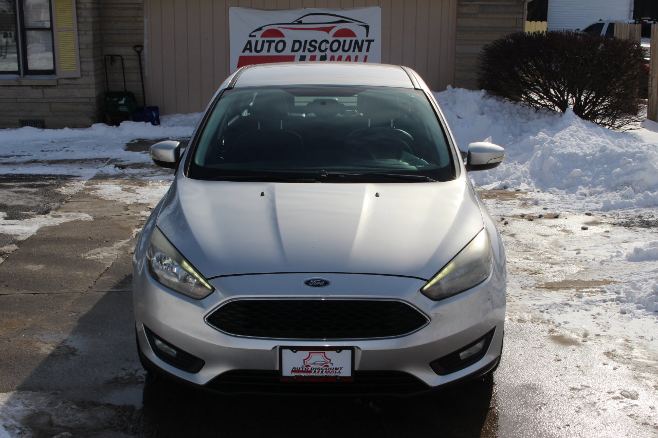 Used 2016 Ford Focus SE w/ Equipment Group 201A image 4