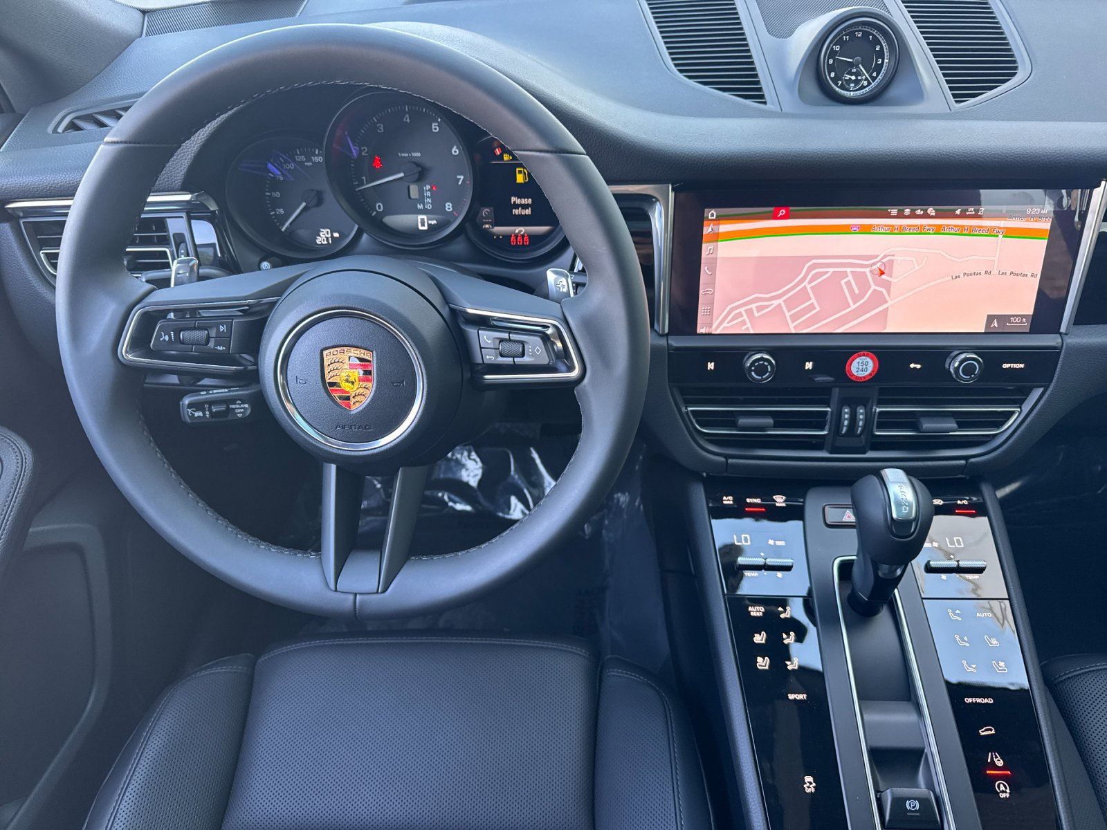 New 2026 Porsche Macan AWD/4WD image 14