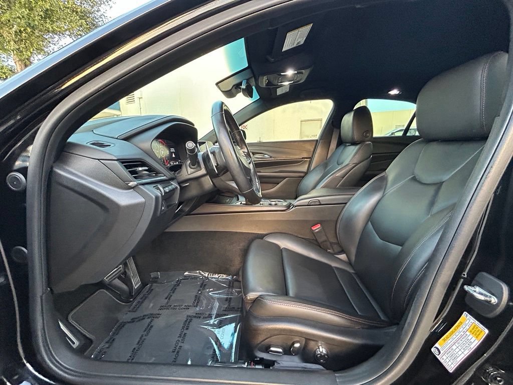 Used 2023 Cadillac CT4 V w/ Technology Package RWD image 11