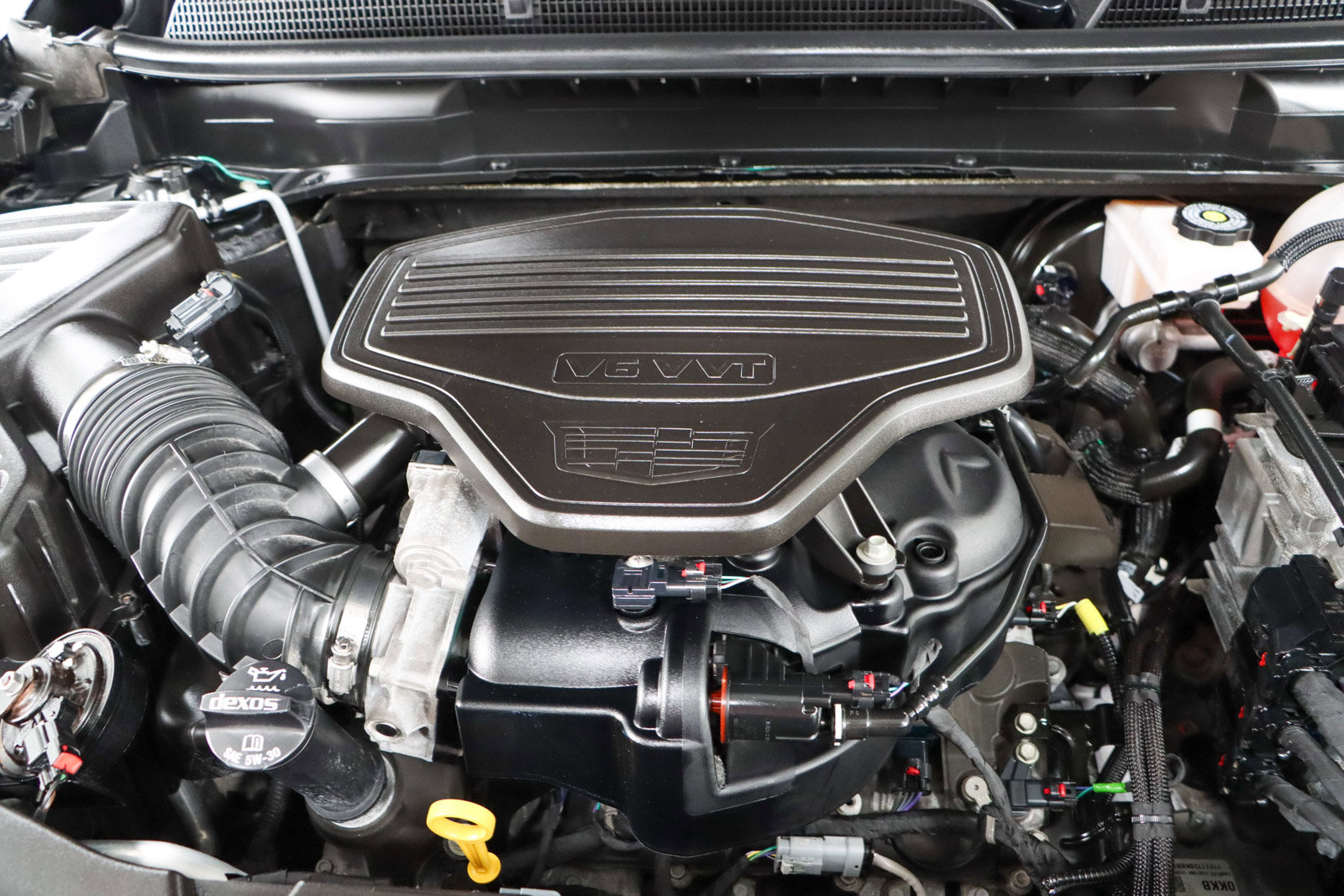 Used 2022 Cadillac XT5 Premium Luxury w/ LPO, Floor Liner Package image 32