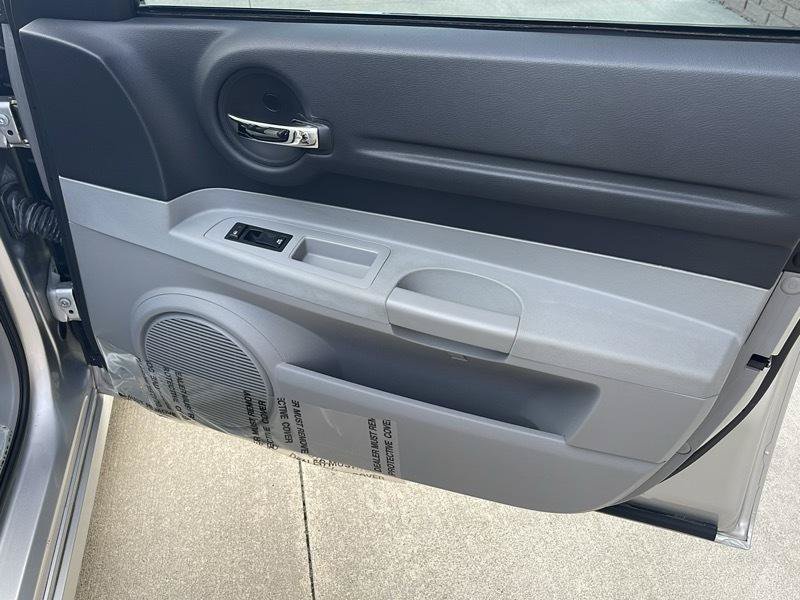 Used 2006 Dodge Magnum SRT8 RWD image 47