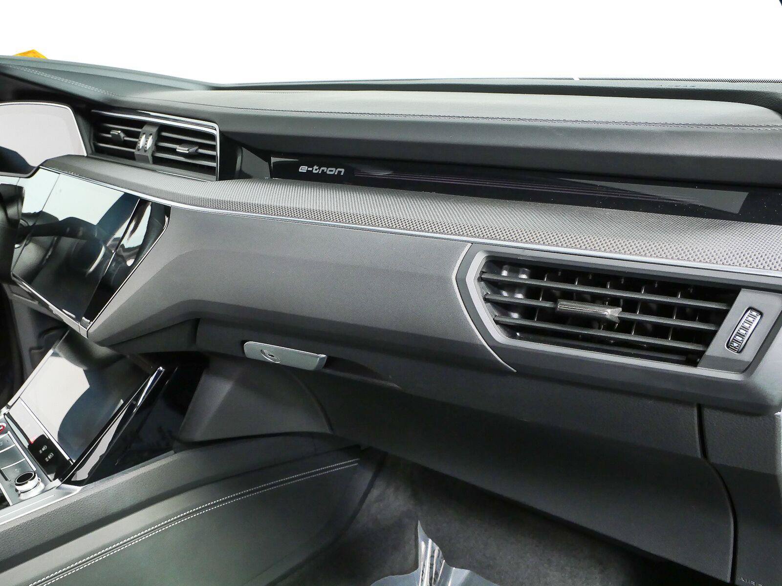 Used 2023 Audi e-tron S Prestige w/ Prestige Package AWD/4WD image 28