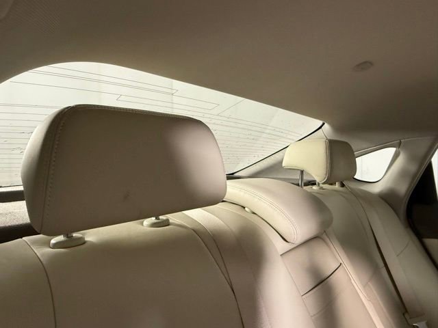 Used 2012 INFINITI M37 w/ Premium Pkg image 28