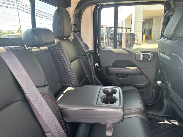 Used 2025 Jeep Gladiator Rubicon w/ Convenience Group AWD/4WD image 35