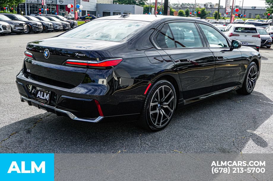 Used 2024 BMW 740i xDrive AWD/4WD image 5