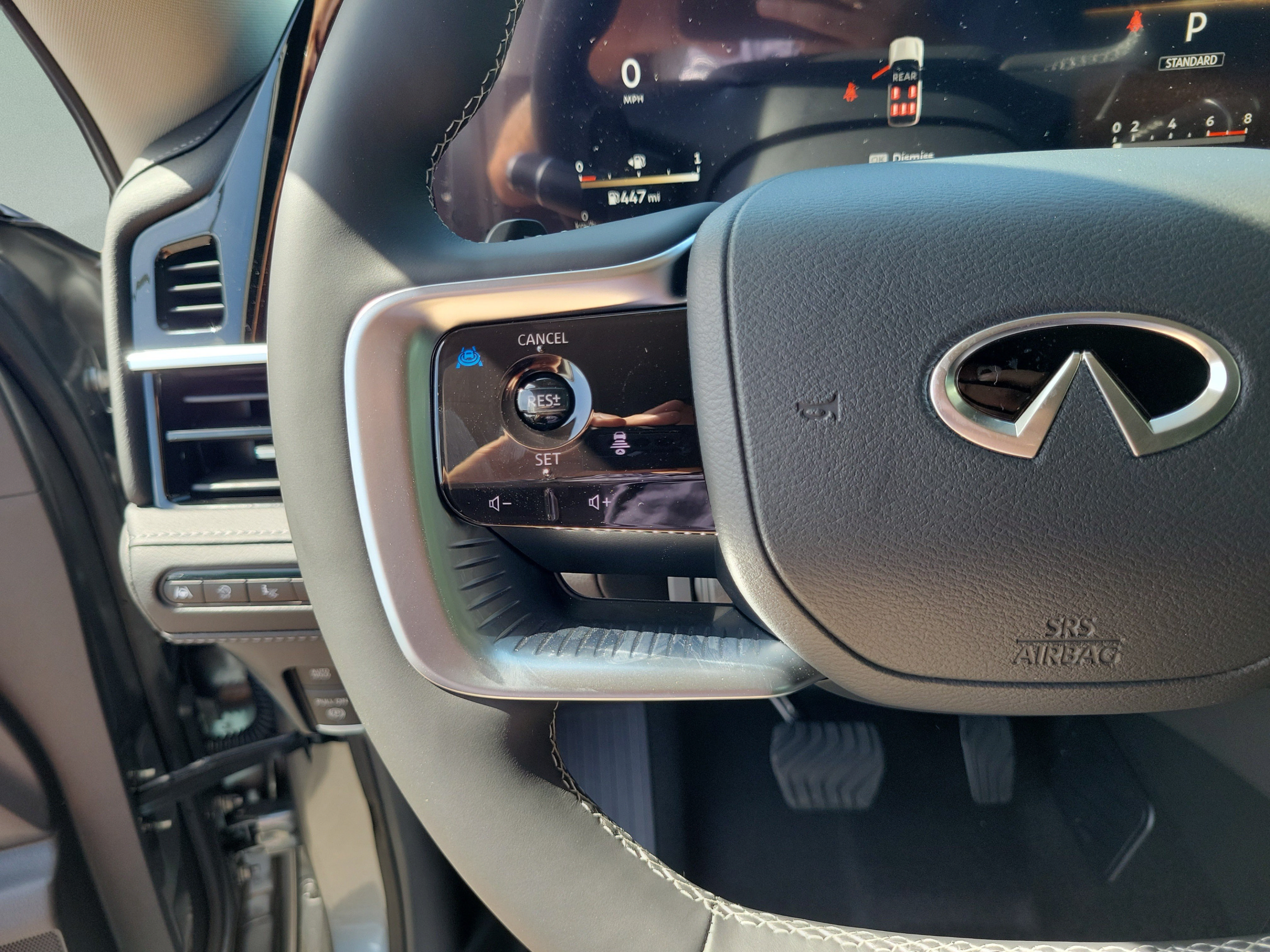 New 2027 INFINITI QX80 Luxe w/ Cargo Package RWD image 10