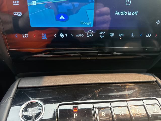 Used 2025 Lincoln Navigator Reserve AWD/4WD image 31