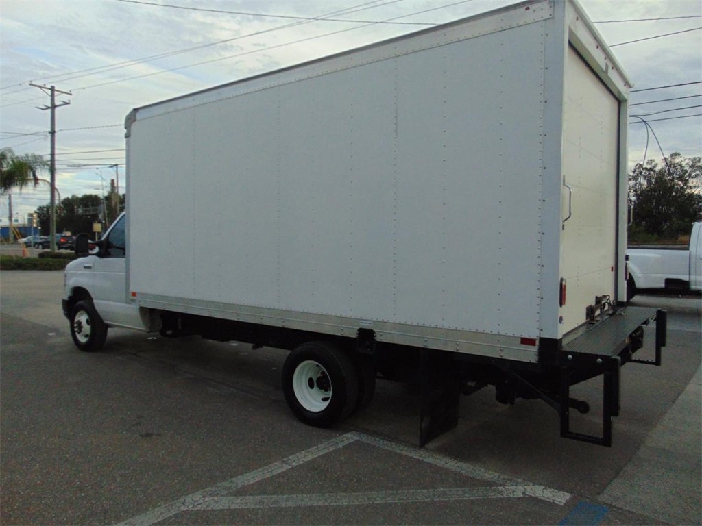 Certified 2024 Ford E-450 and Econoline 450 Super Duty w/ Power Windows & Locks Group image 8