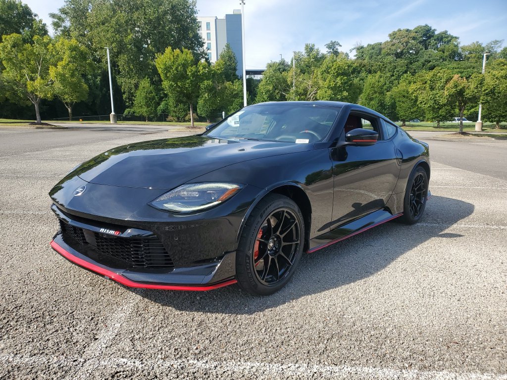 New 2027 Nissan Z Performance RWD image 2