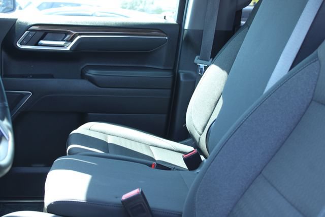 Used 2025 Chevrolet Silverado 1500 LT RWD image 37