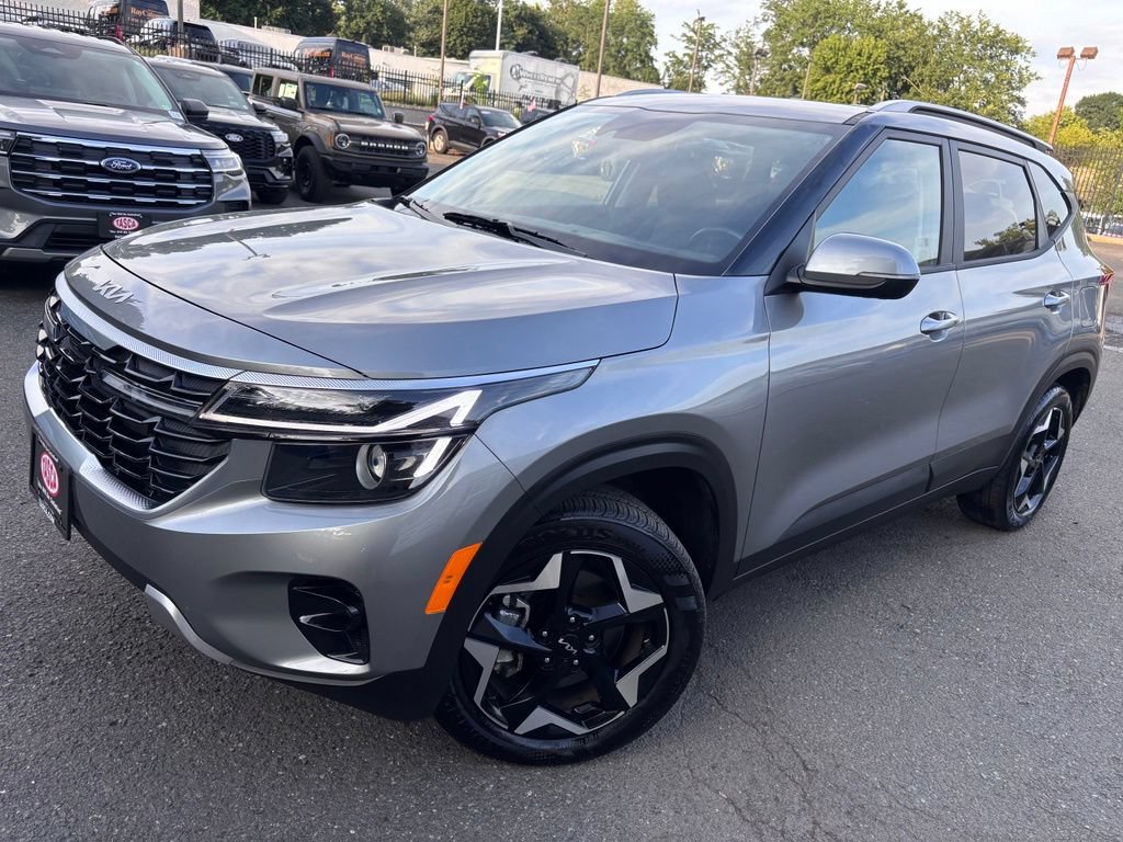 Used 2025 Kia Seltos S AWD/4WD image 1