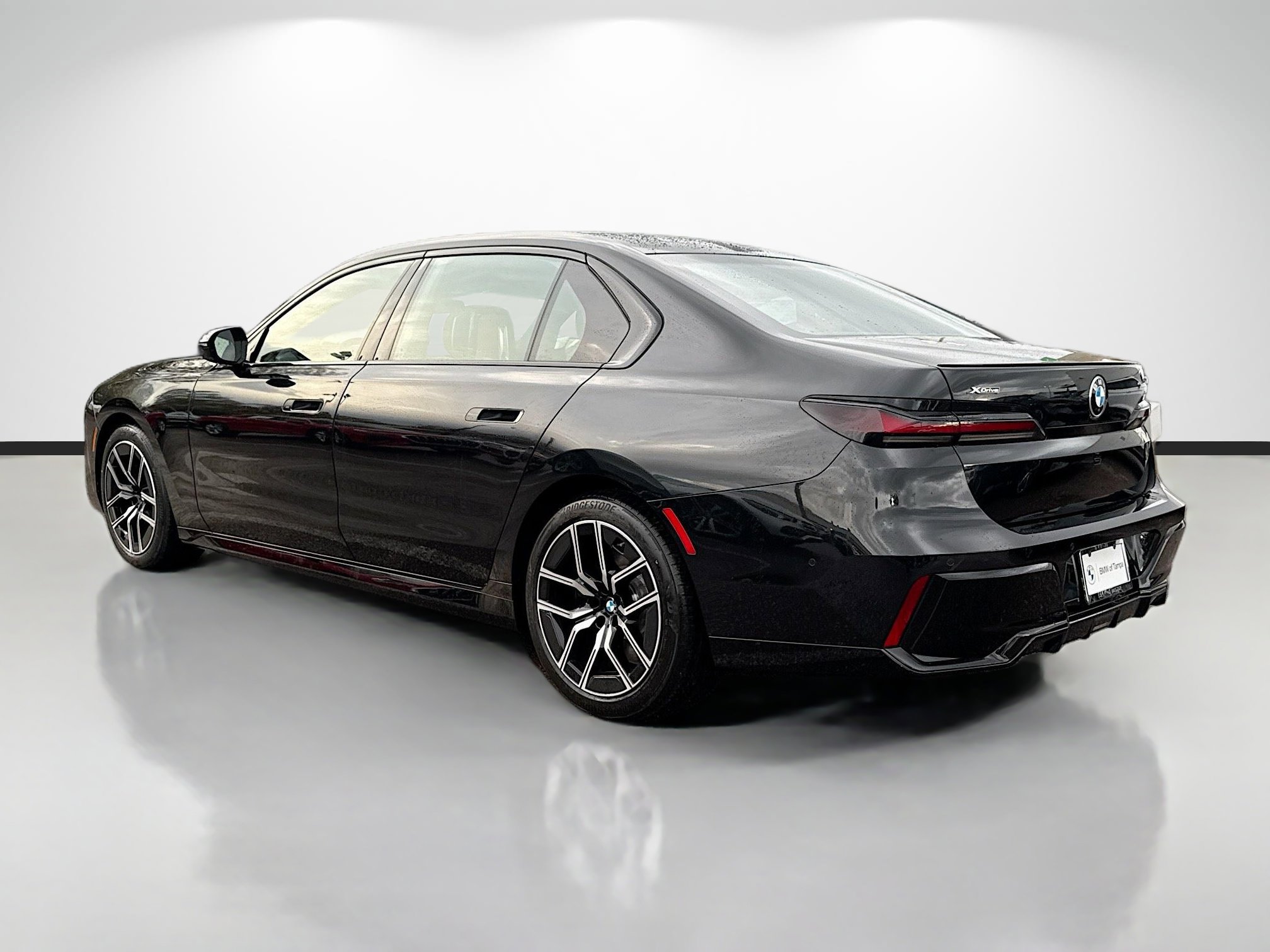 New 2026 BMW 740i xDrive w/ Premium Package image 5