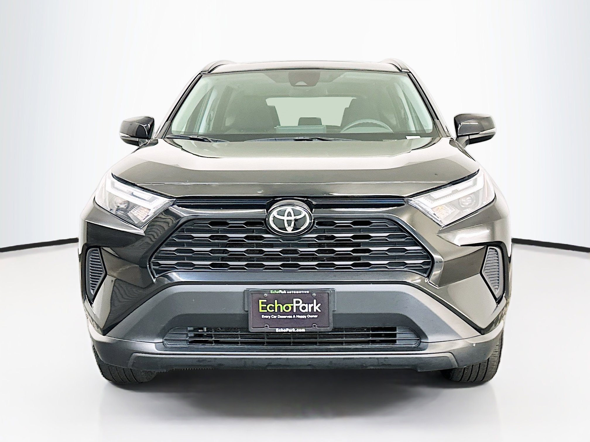 Used 2024 Toyota RAV4 XLE image 2