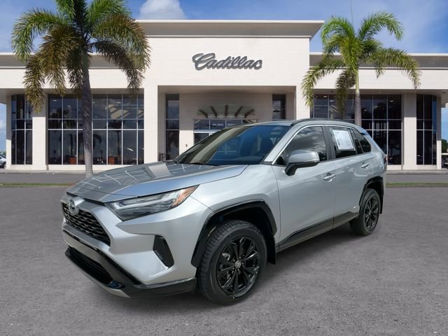 Used 2024 Toyota RAV4 SE image 6
