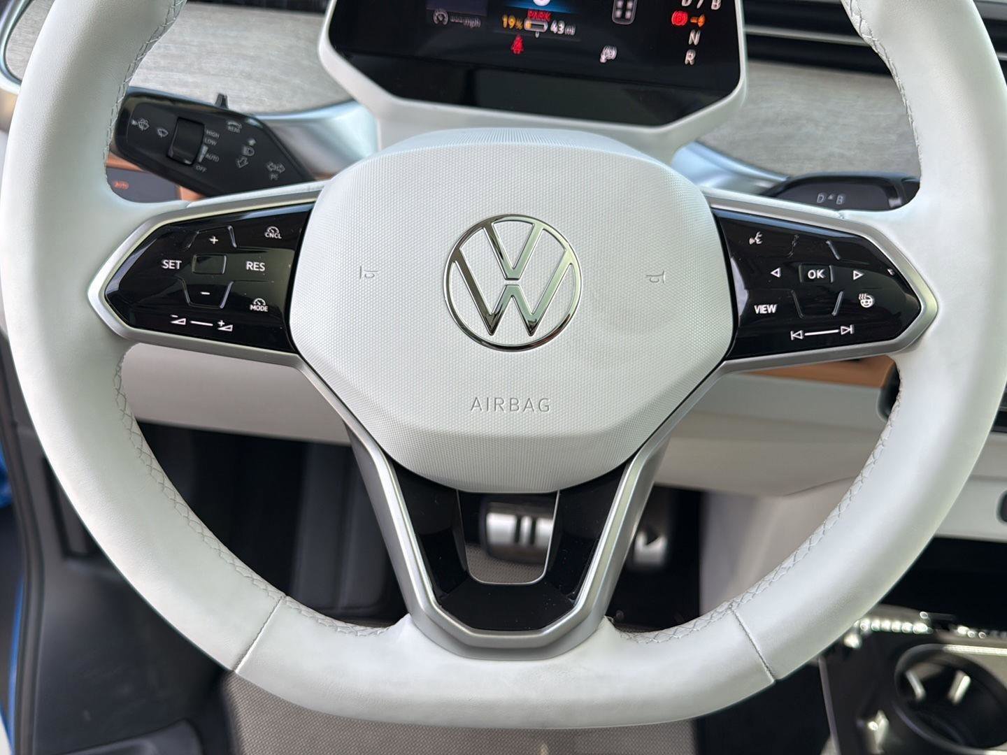 New 2025 Volkswagen ID. Buzz Pro S Plus image 12