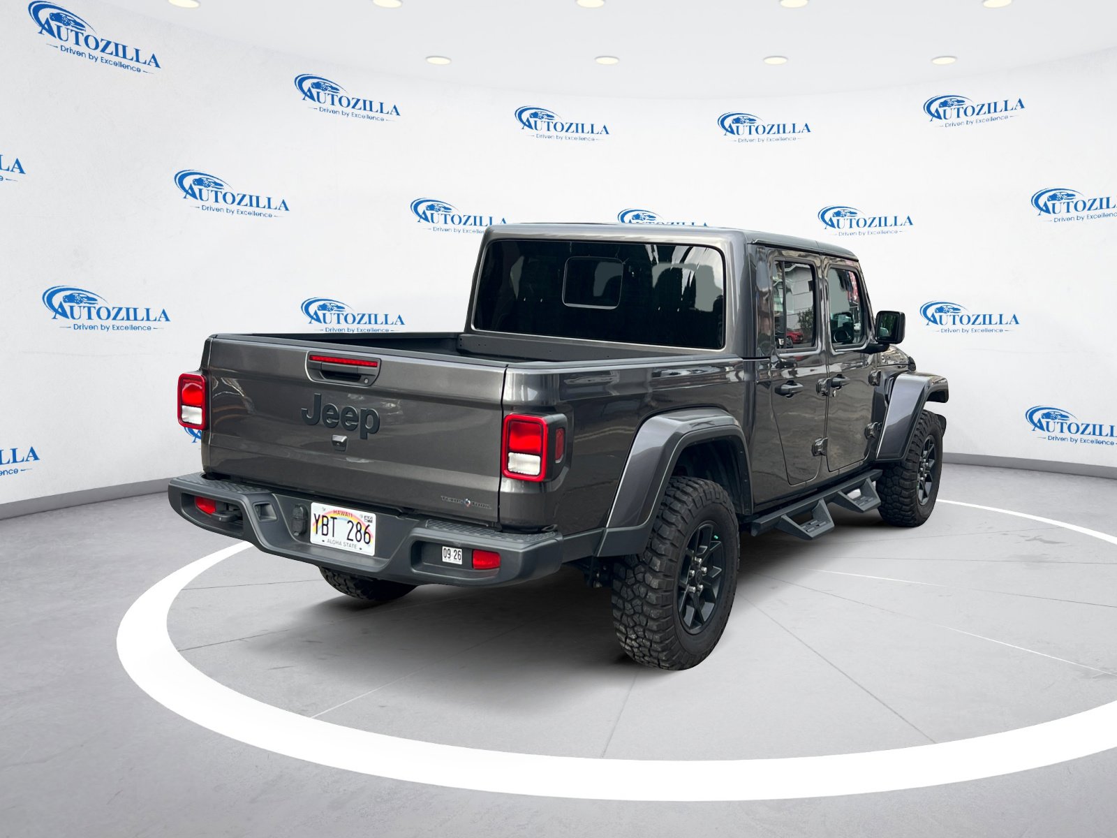 Used 2025 Jeep Gladiator Sport image 5