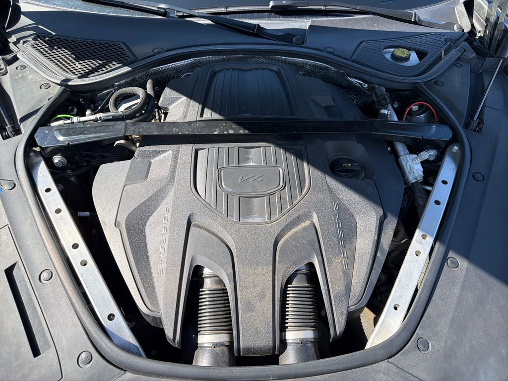 Used 2022 Porsche Panamera image 17