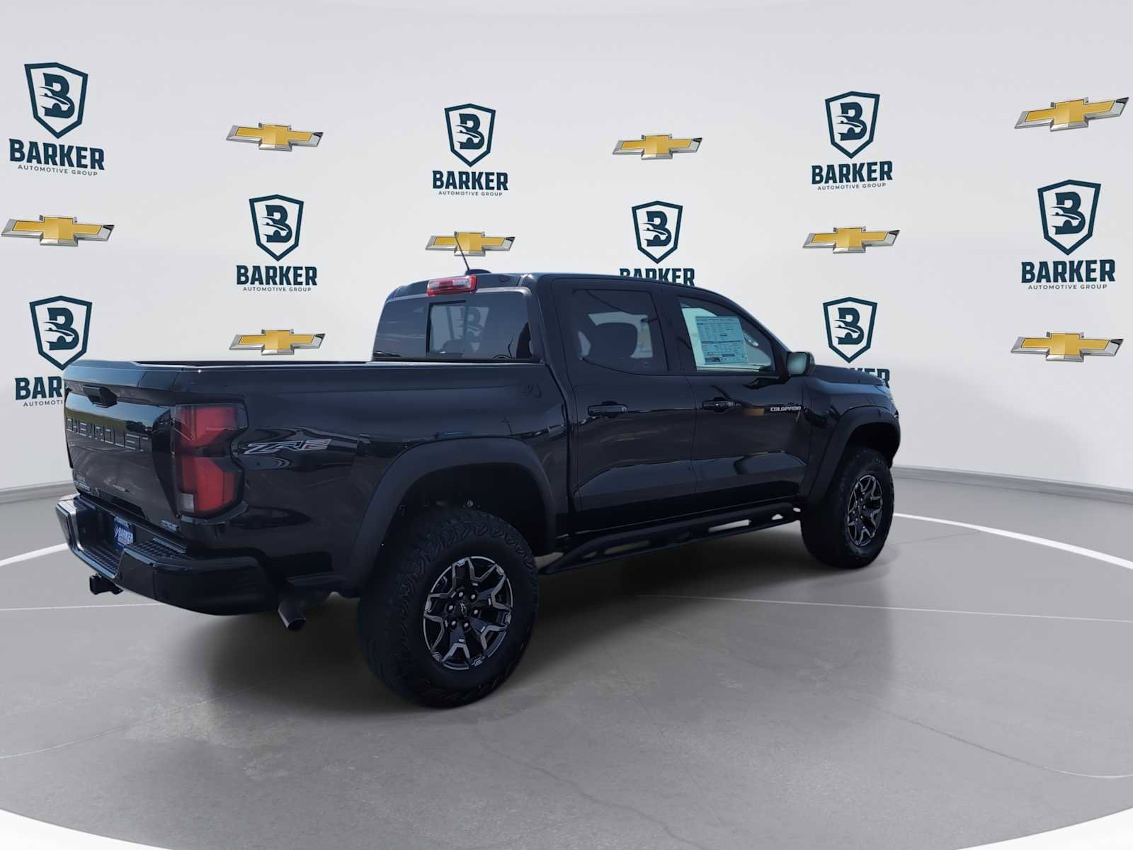 New 2026 Chevrolet Colorado ZR2 w/ Technology Package AWD/4WD image 8