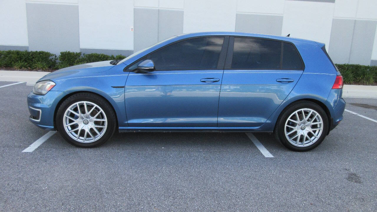 Used 2015 Volkswagen e-Golf SEL Premium FWD image 2