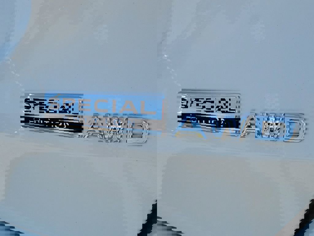 Used 2020 Nissan Rogue S image 6