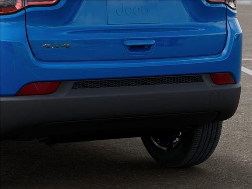 New 2026 Jeep Compass Latitude AWD/4WD image 13