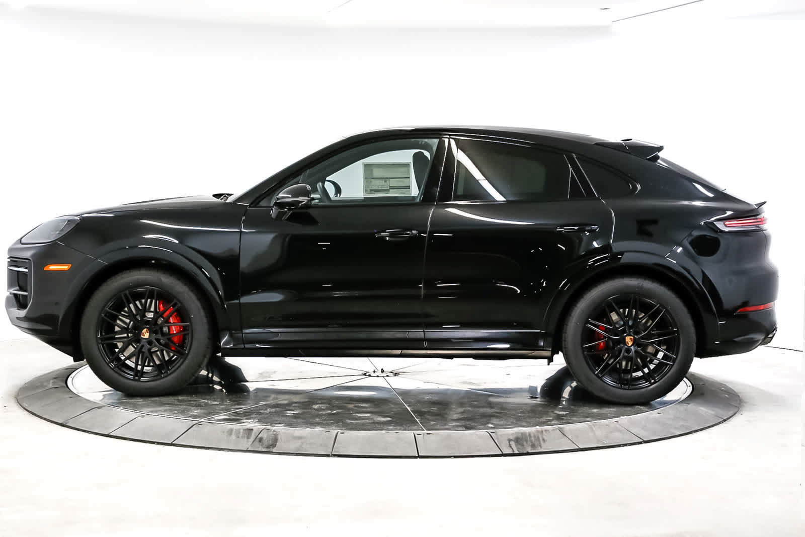 New 2026 Porsche Cayenne GTS AWD/4WD image 2