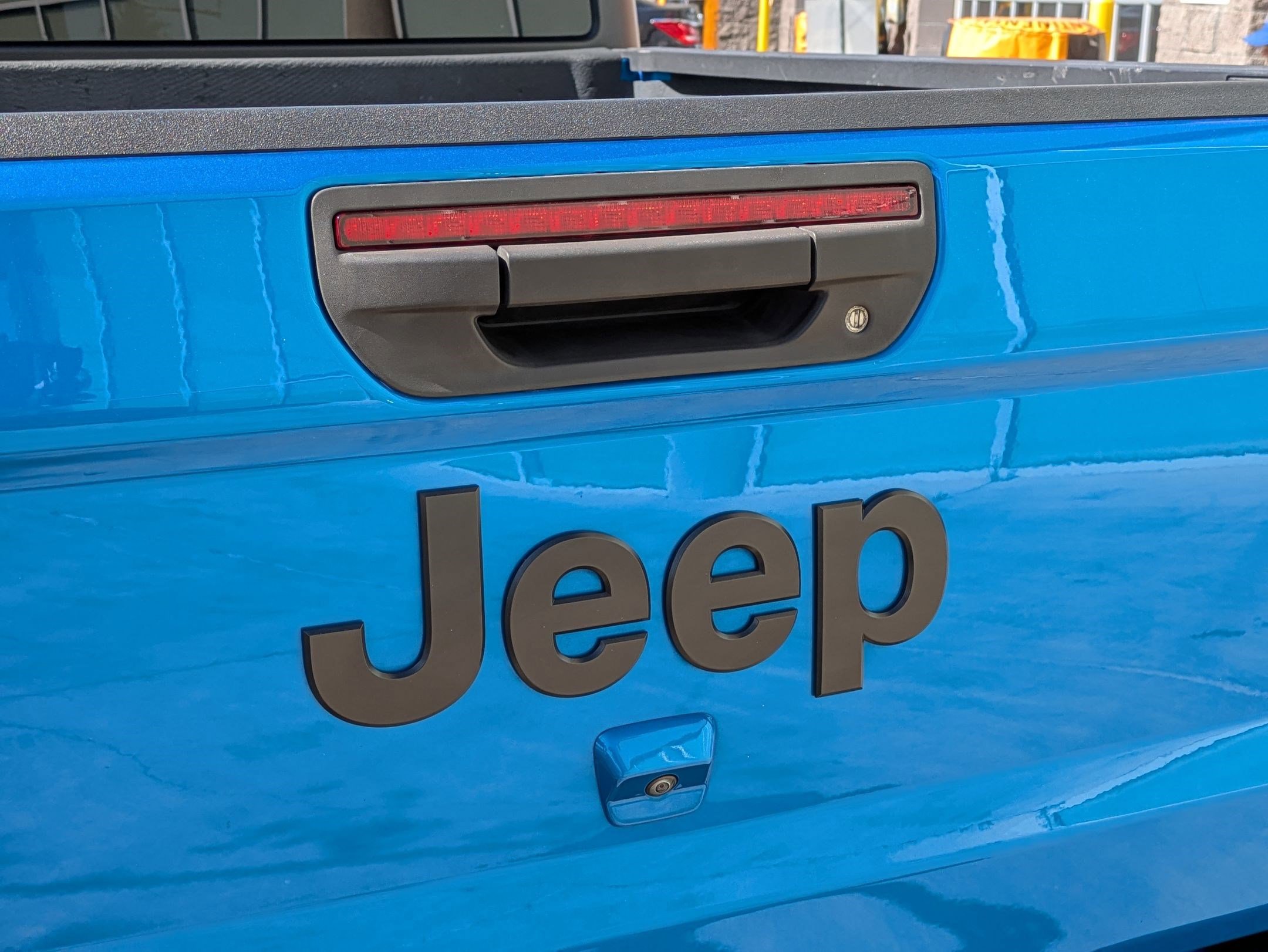 Used 2021 Jeep Gladiator Willys AWD/4WD image 24