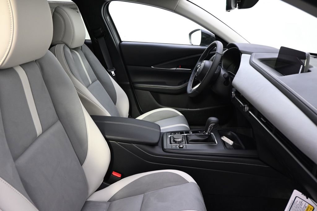 New 2026 MAZDA CX-30 Aire Edition image 16