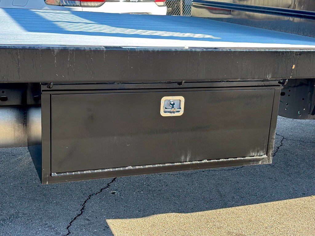 Used 2023 RAM 5500 Tradesman RWD image 3