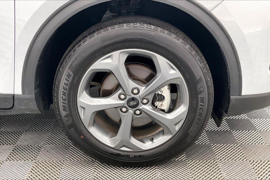 Used 2025 Ford Escape ST-Line image 5