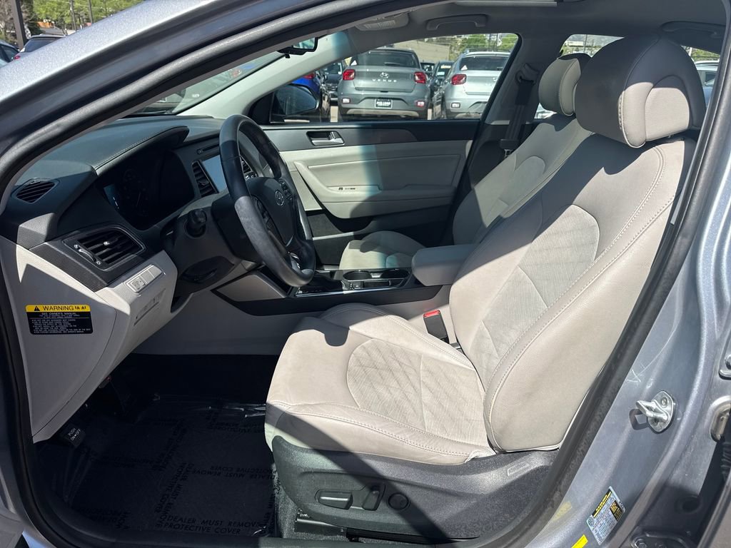 Used 2016 Hyundai Sonata Sport w/ Option Group 1V FWD image 18