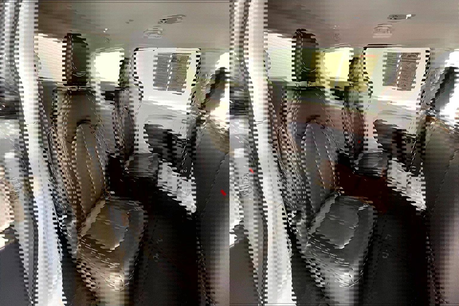 Used 2023 Chrysler Pacifica Touring-L image 18