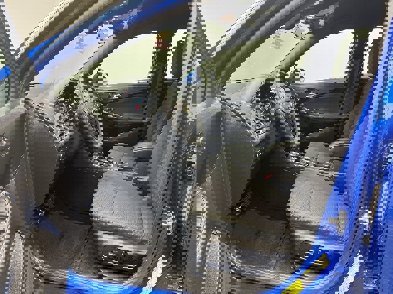 Used 2017 Chevrolet Cruze LT w/ Convenience Package video 3