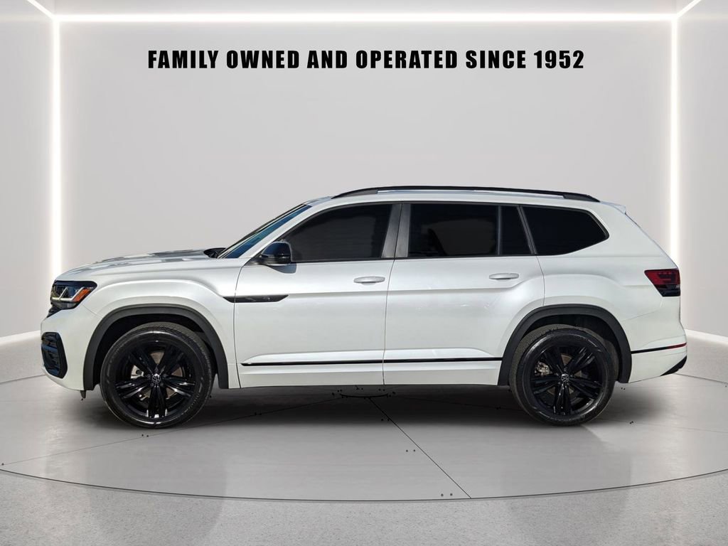 Certified 2023 Volkswagen Atlas SEL R-Line image 3