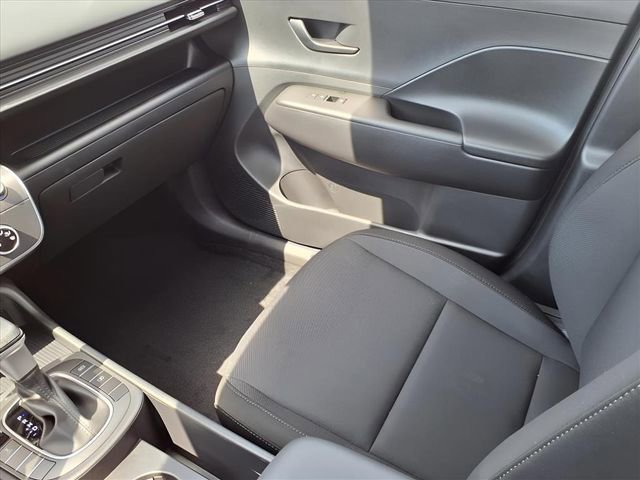 New 2026 Hyundai Kona SE image 15