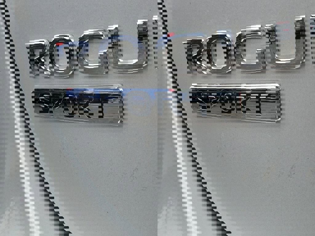 Used 2020 Nissan Rogue Sport S image 6