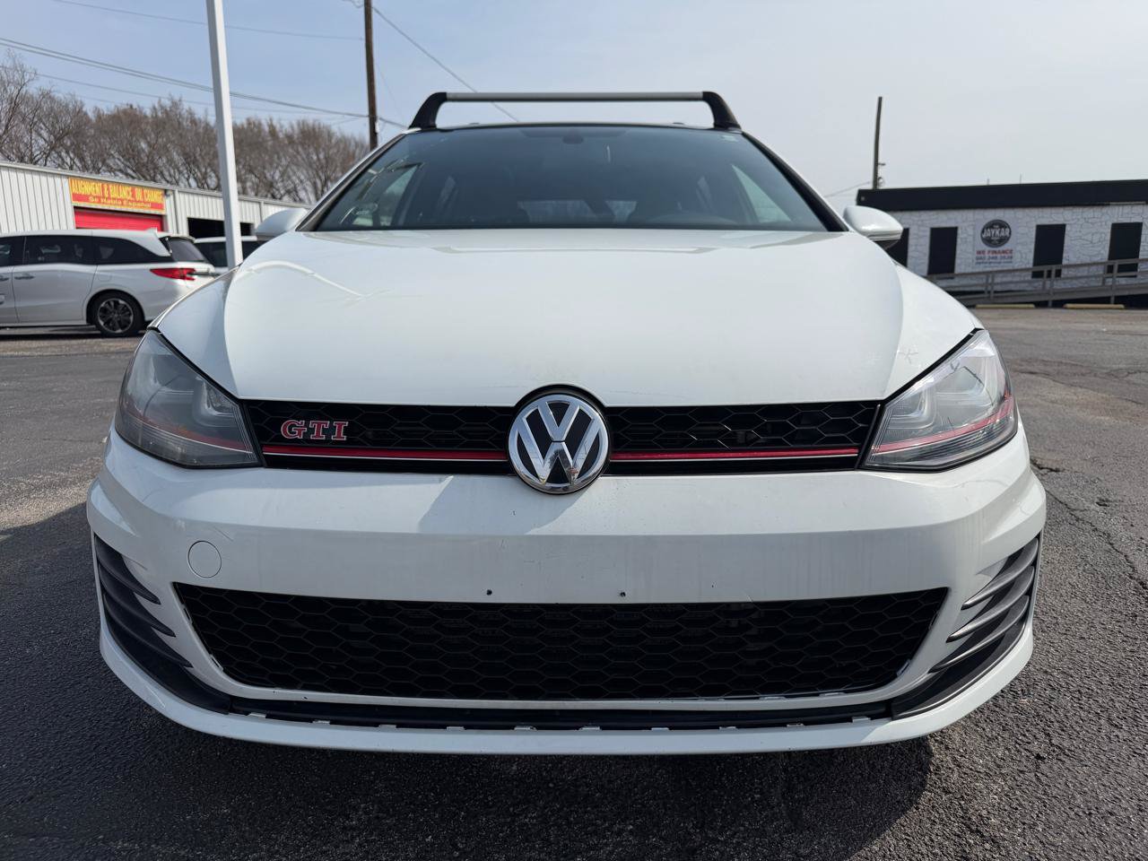 Used 2016 Volkswagen GTI SE w/ Lighting Package (SEL) FWD image 2