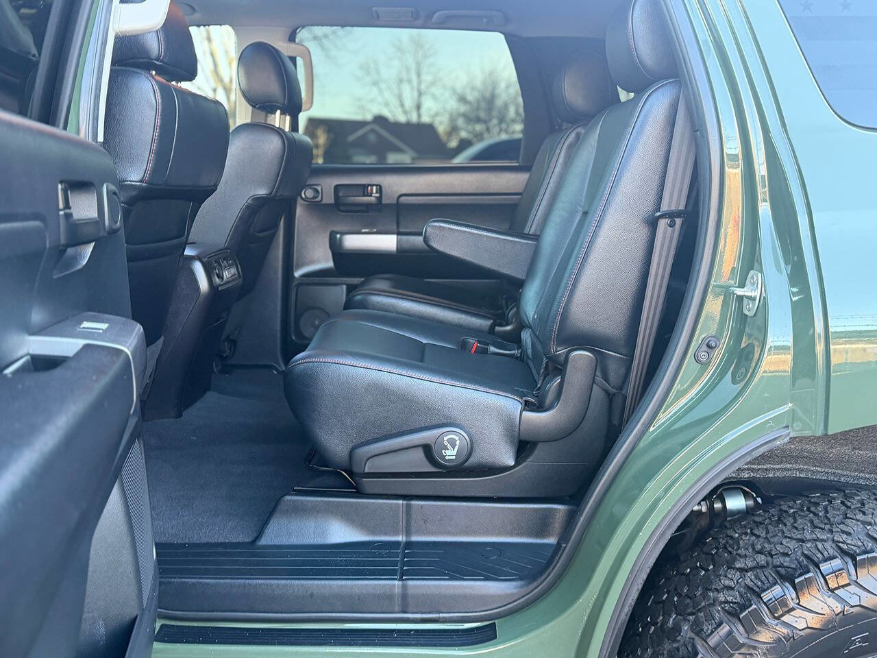 Used 2020 Toyota Sequoia TRD Pro AWD/4WD image 12