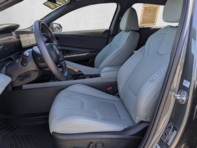 Used 2024 Hyundai Elantra Limited image 18