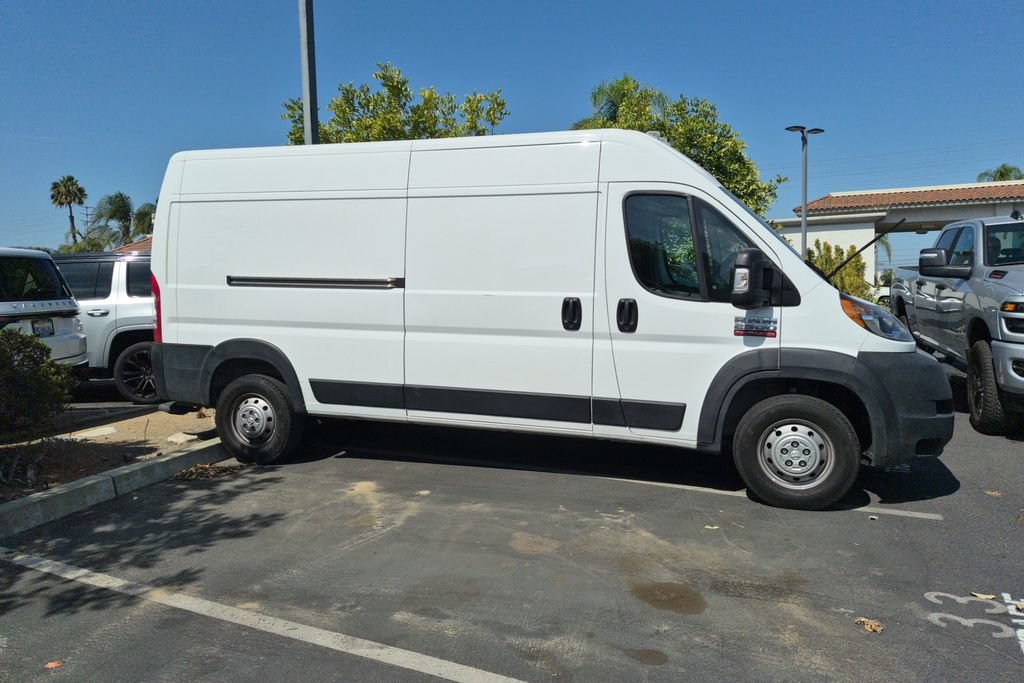 Used 2022 RAM ProMaster 2500 w/ Convenience Group FWD image 4