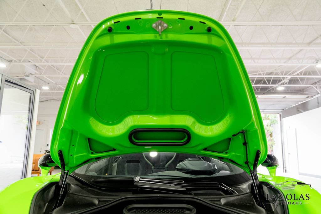 Used 2026 McLaren 750S Spider RWD image 78