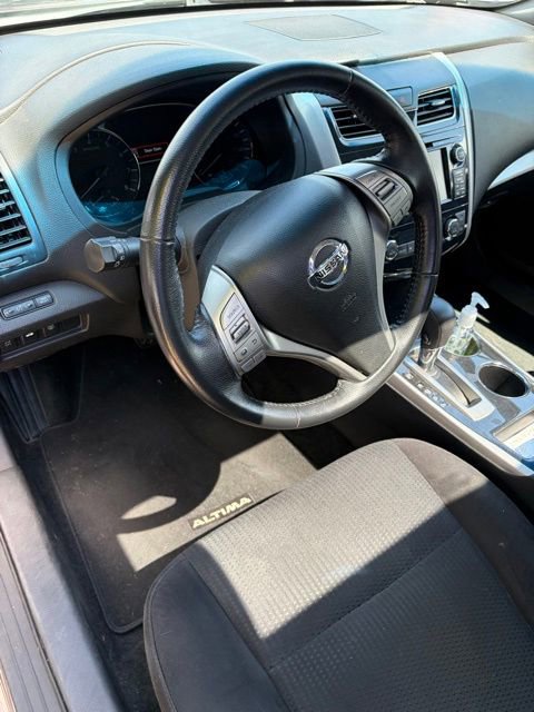 Used 2014 Nissan Altima 2.5 SV w/ Convenience Package FWD image 4