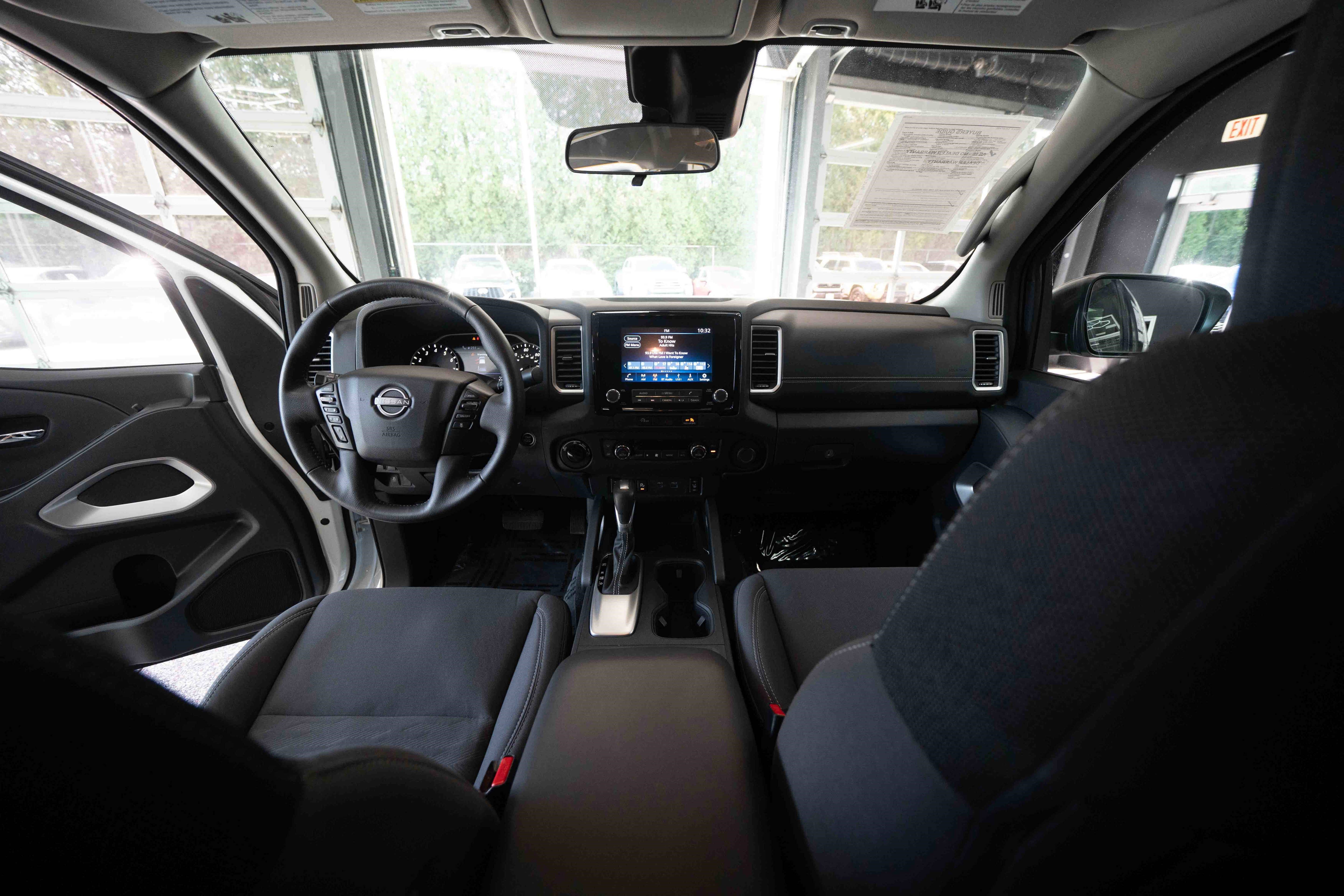 Used 2024 Nissan Frontier SV w/ SV Convenience Package image 19